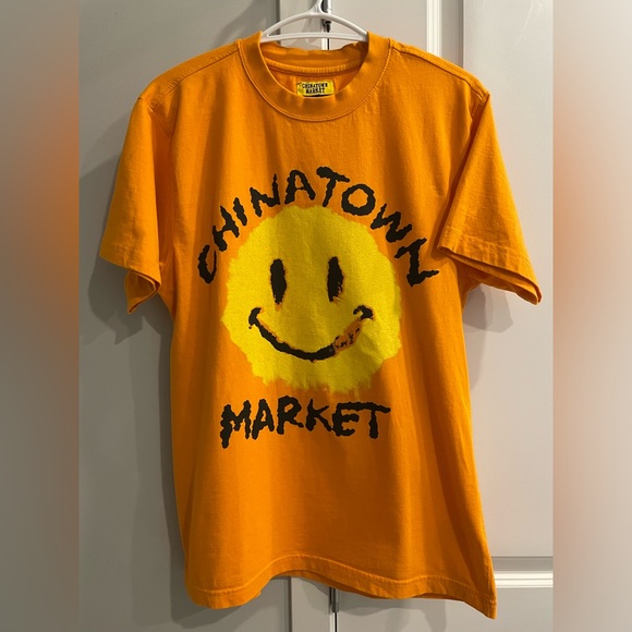 Chinatown Market Orange Smiley shirt - Picture 1 of 5